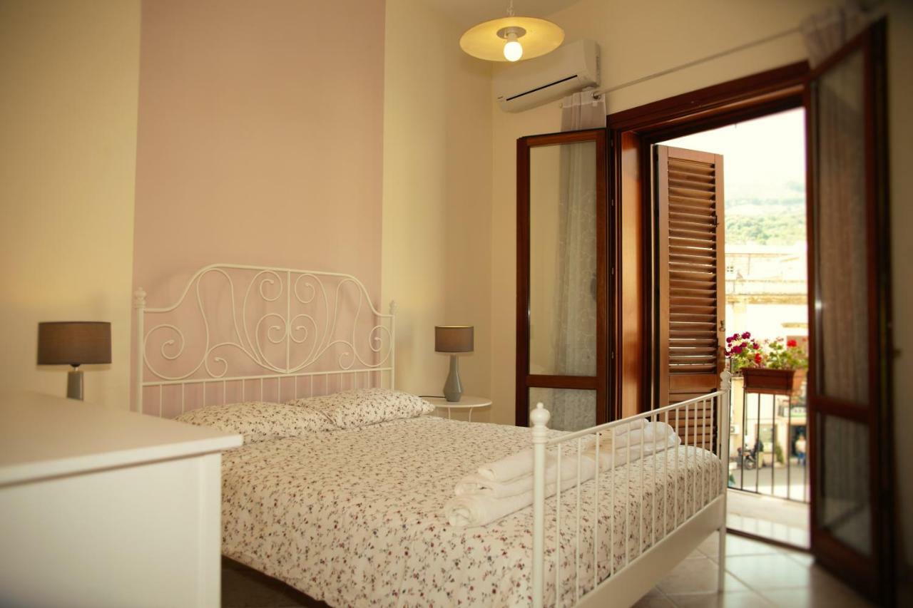 Bnb Donnalaura Карини Экстерьер фото