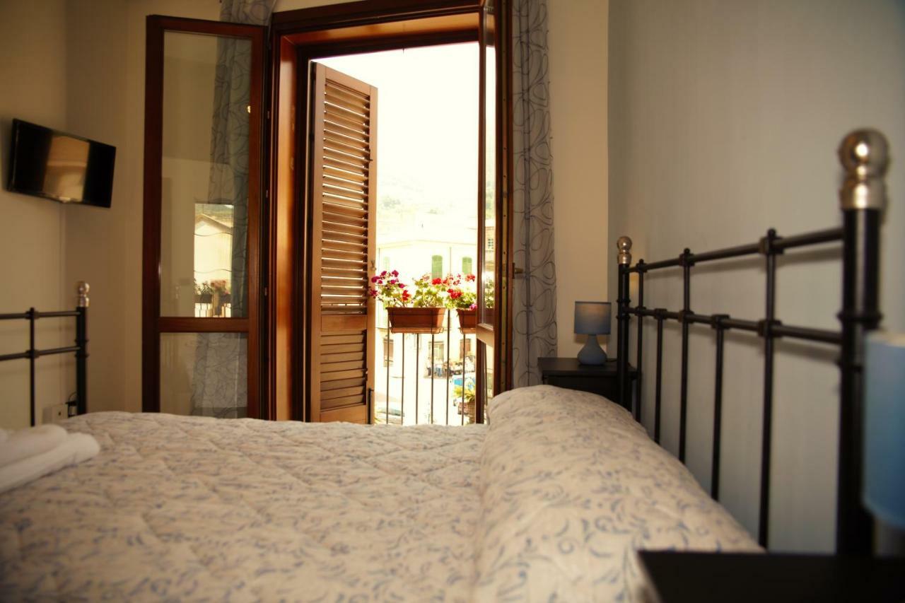 Bnb Donnalaura Карини Экстерьер фото